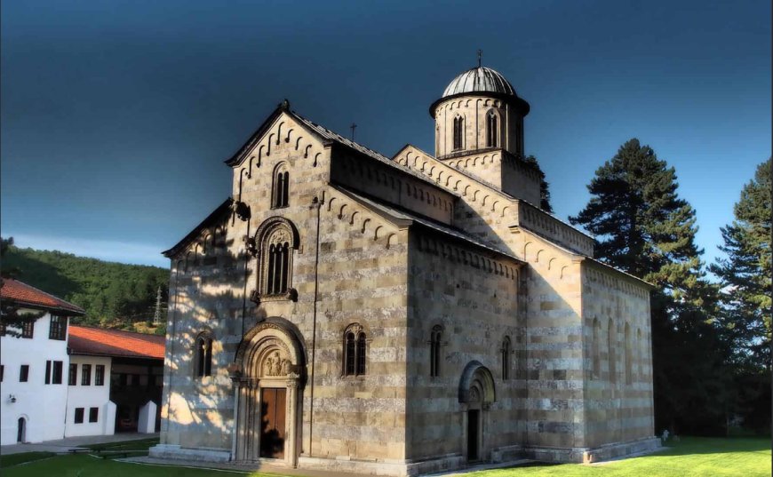 Заблуда је сматрати да се у Цркви налазе само добри људи