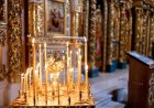 Зашто православни хришћани пале свеће у храму?