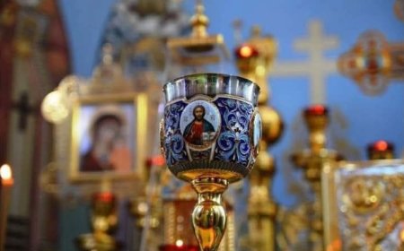 Крст, уље и Васкрсење